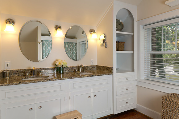 Updated Master Bathroom | 2805 Bratton Street