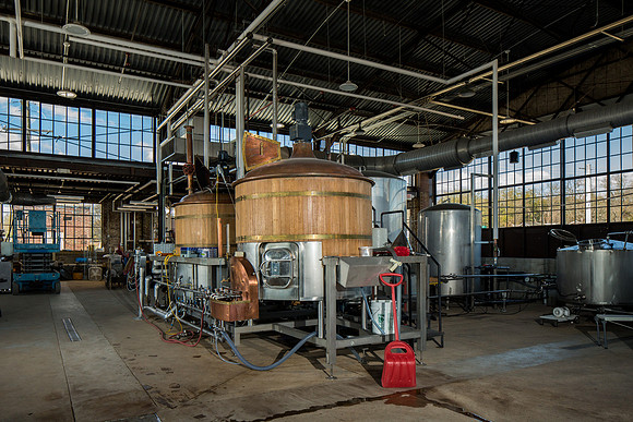 Hunter-Gatherer Brewery at the Curtiss-Wright Hangar