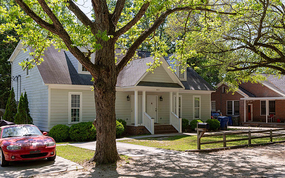 Duplex For Sale - 6211 Woodlawn Ave, Columbia, SC 29209