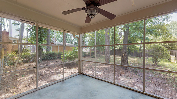 Screened-in Porch